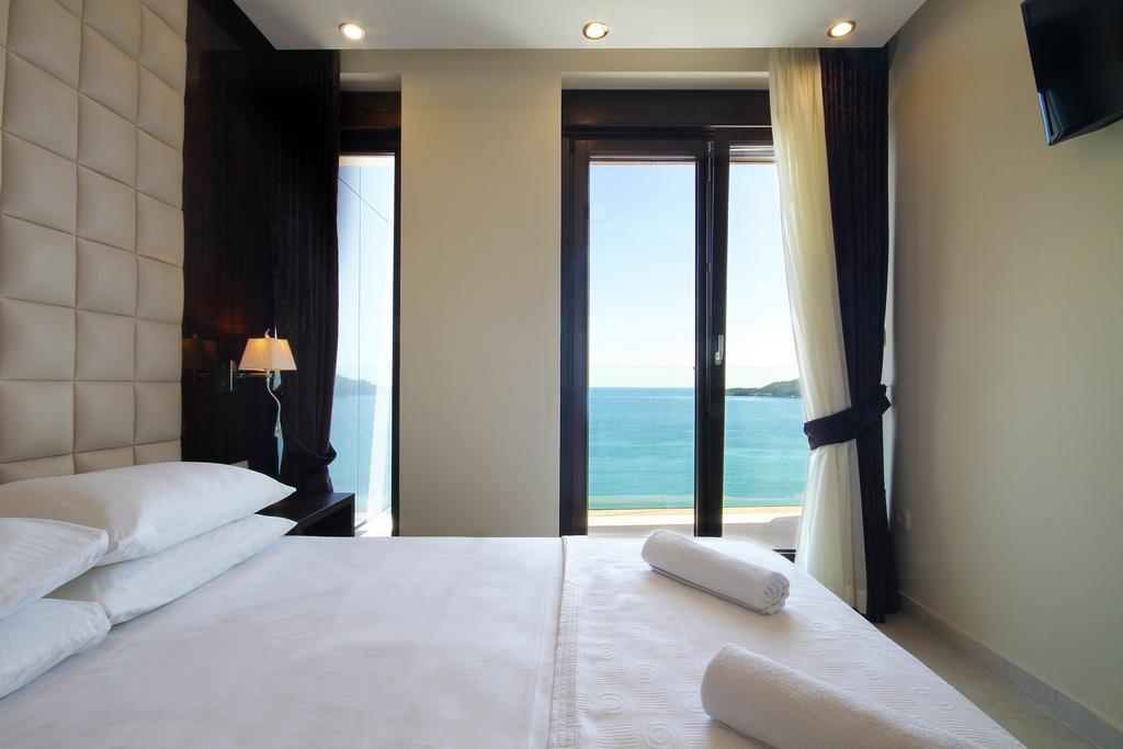 Shine 4* Budva