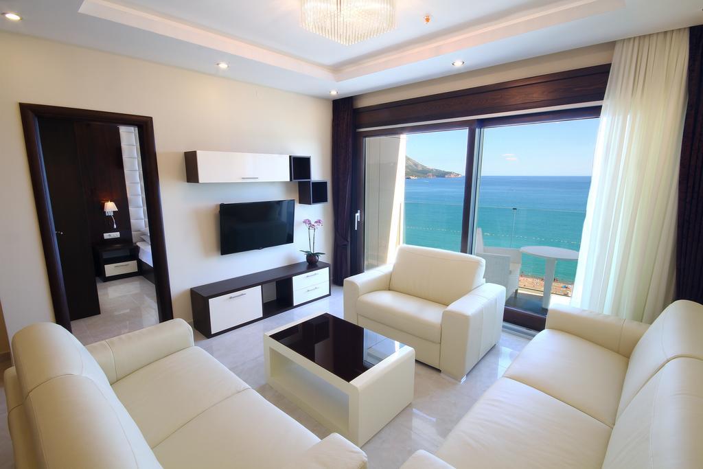 Shine Budva